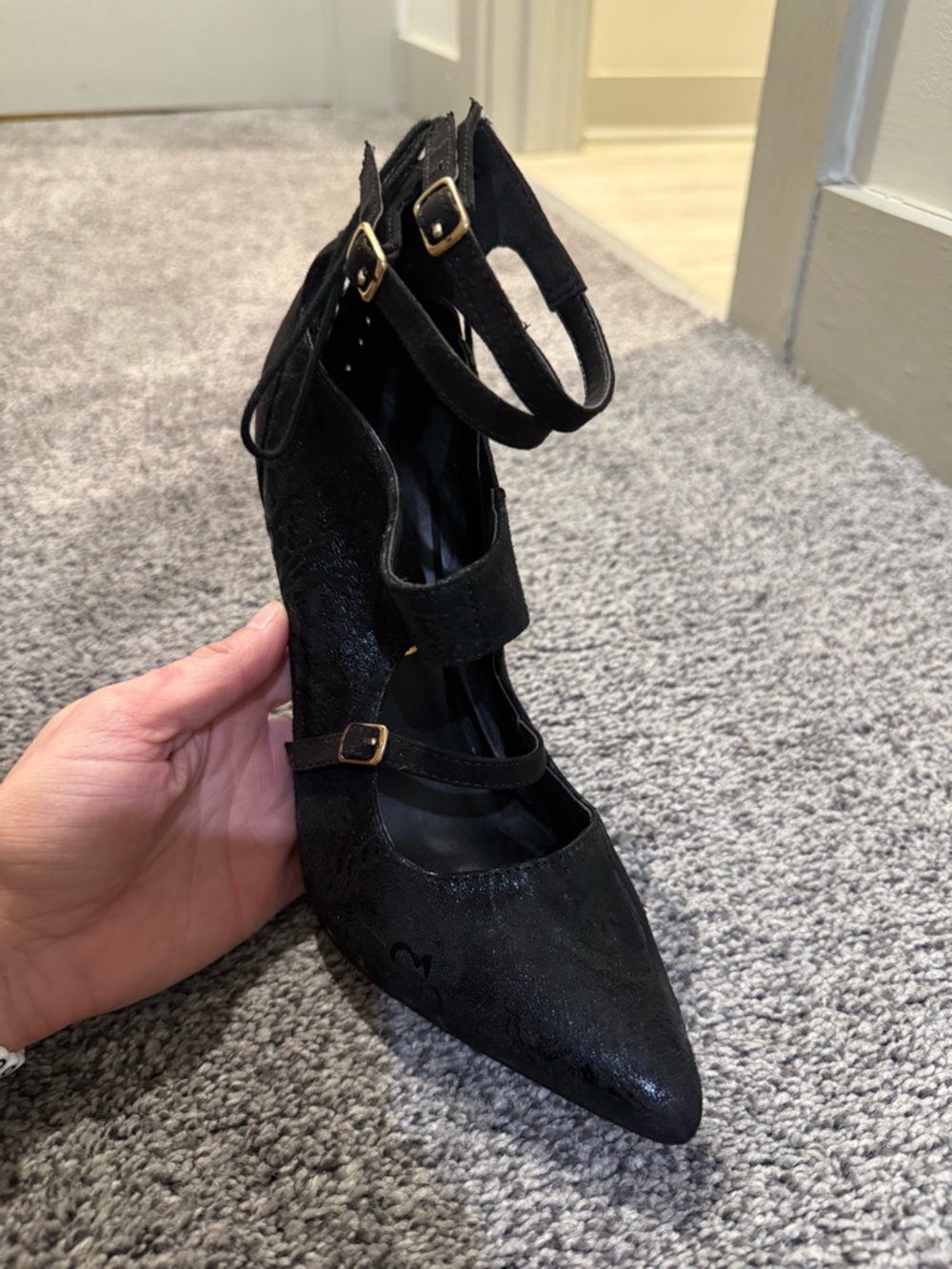 Privileged Black Strappy Heels – Mary Jane Style – Size 8.5 - Picture 4 of 7